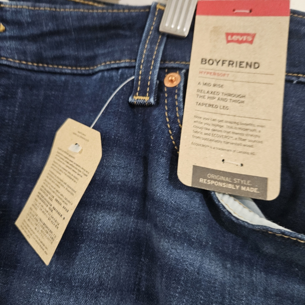Levi's Women's Dark Blue Boyfriend Jeans - Picture 6 of 8